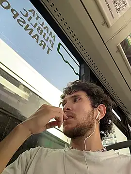 Luxx 14 online show from July 15, 2026, 4:23 pm