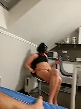 Sandrasweetgirl online show from February 2, 2026, 5:11 pm