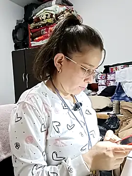 Snapshot of Isabella5_Brown_ chatting on October 30, 2025, 6:52 pm Isabella5 Brown online show from October 30, 2025, 6:52 pm