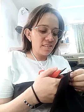 Snapshot of Isabella5_Brown_ chatting on November 1, 2025, 5:26 pm Isabella5 Brown online show from November 1, 2025, 5:26 pm