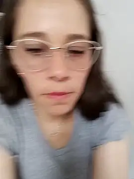 Snapshot of Isabella5_Brown_ chatting on February 5, 2026, 7:18 pm Isabella5 Brown online show from February 5, 2026, 7:18 pm