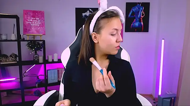 Snapshot of CindySparkl chatting on November 5, 2025, 2:22 am CindySparkl online show from November 5, 2025, 2:22 am