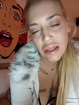 Snapshot of hacheacca chatting on November 6, 2025, 9:26 pm hacheacca online show from November 6, 2025, 9:26 pm