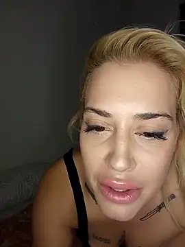 Snapshot of hacheacca chatting on November 13, 2025, 10:52 pm hacheacca online show from November 13, 2025, 10:52 pm