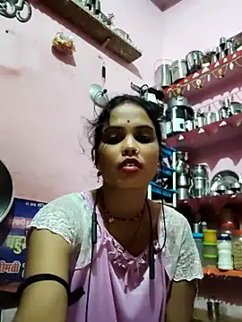 Snapshot of Cut_ragni chatting on October 7, 2025, 5:43 pm Cut ragni online show from October 7, 2025, 5:43 pm