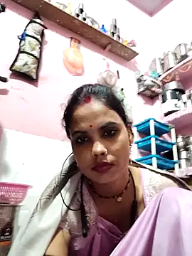 Snapshot of Cut_ragni chatting on November 10, 2025, 5:56 pm Cut ragni online show from November 10, 2025, 5:56 pm