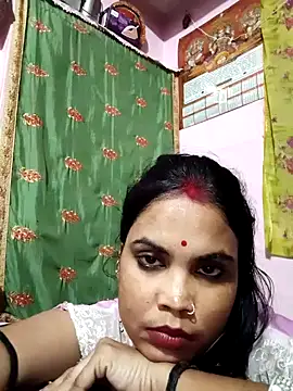 Snapshot of Cut_ragni chatting on November 11, 2025, 5:13 pm Cut ragni online show from November 11, 2025, 5:13 pm