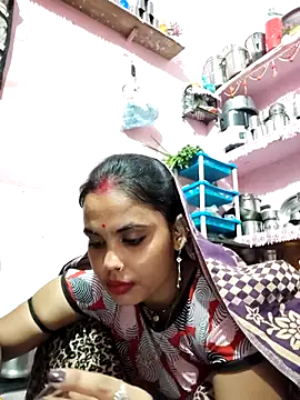 Snapshot of Cut_ragni chatting on November 15, 2025, 5:42 pm Cut ragni online show from November 15, 2025, 5:42 pm