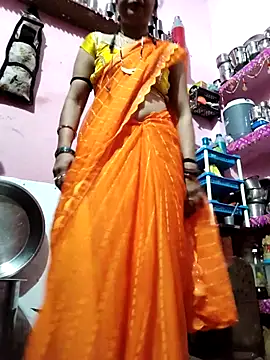 Snapshot of Cut_ragni chatting on February 15, 2026, 5:20 pm Cut ragni online show from February 15, 2026, 5:20 pm