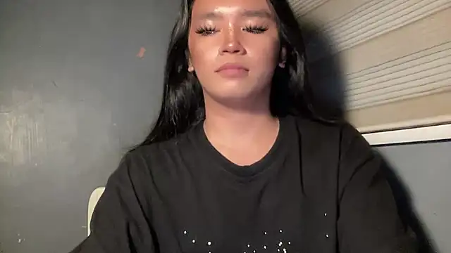 Claudia Johnson online show from September 30, 2025, 4:23 pm