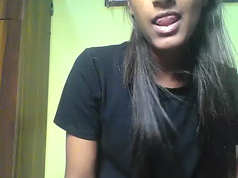 mickle james online show from September 30, 2025, 3:39 pm