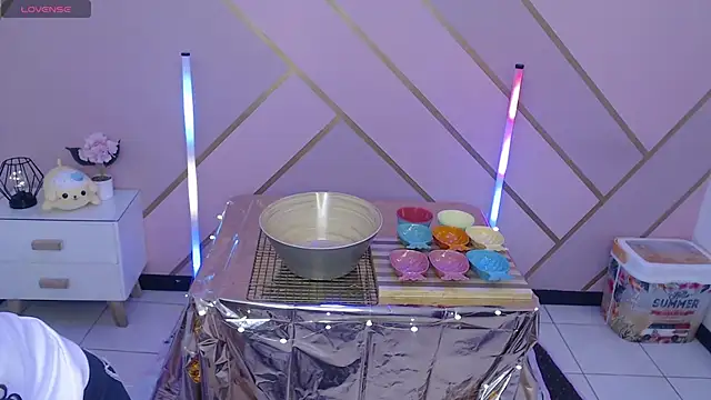 Giaa rossi online show from October 29, 2025, 2:52 pm