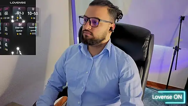 Snapshot of Ernesto-Rodriguez82 chatting on September 11, 2025, 3:56 pm Ernesto-Rodriguez82 online show from September 11, 2025, 3:56 pm