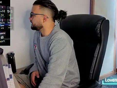 Snapshot of Ernesto-Rodriguez82 chatting on September 26, 2025, 3:38 pm Ernesto-Rodriguez82 online show from September 26, 2025, 3:38 pm