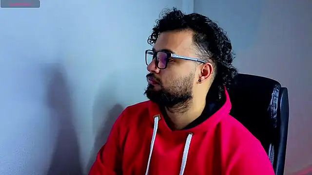 Snapshot of Ernesto-Rodriguez82 chatting on October 17, 2025, 4:59 am Ernesto-Rodriguez82 online show from October 17, 2025, 4:59 am