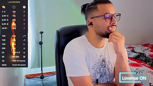 Snapshot of Ernesto-Rodriguez82 chatting on October 29, 2025, 6:42 pm Ernesto-Rodriguez82 online show from October 29, 2025, 6:42 pm