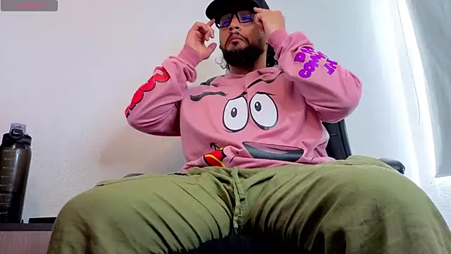 Snapshot of Ernesto-Rodriguez82 chatting on November 11, 2025, 5:35 pm Ernesto-Rodriguez82 online show from November 11, 2025, 5:35 pm