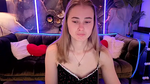 Sun Kitty  online show from September 27, 2025, 6:51 am