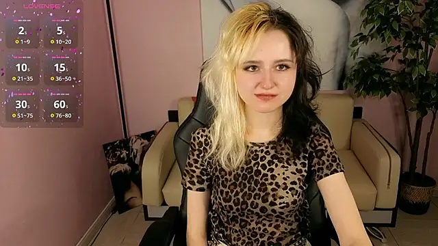 girl next doorr online show from March 6, 2026, 1:07 pm