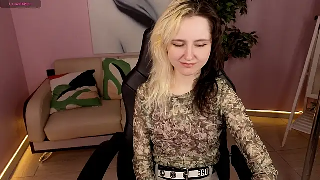 girl next doorr online show from May 10, 2026, 1:16 pm