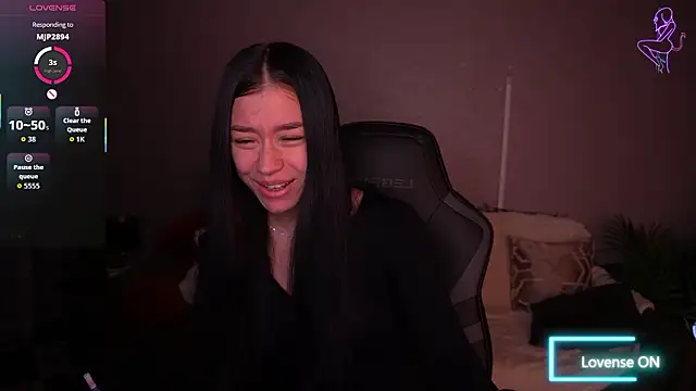 FataleNellie online show from February 3, 2026, 9:42 pm