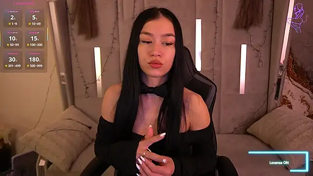 FataleNellie online show from April 10, 2026, 8:35 pm