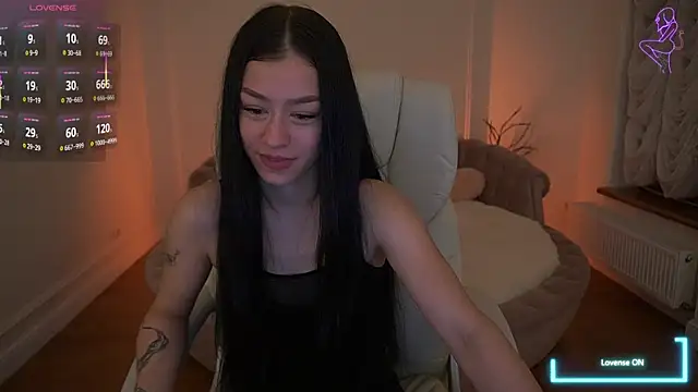 Snapshot of FataleNellie chatting on May 20, 2026, 8:59 pm FataleNellie online show from May 20, 2026, 8:59 pm