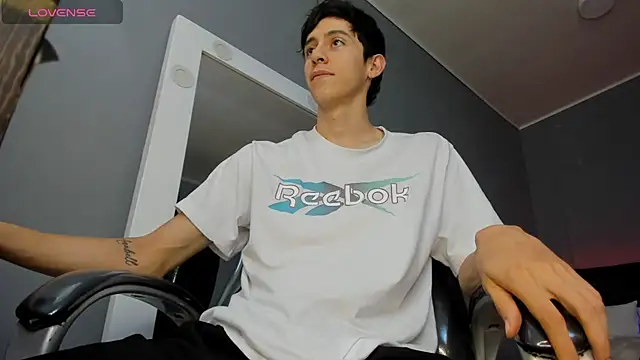 Snapshot of Jhon_snow22 chatting on September 30, 2025, 2:11 pm Jhon snow22 online show from September 30, 2025, 2:11 pm