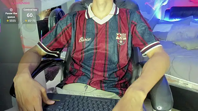 Snapshot of Jhon_snow22 chatting on October 25, 2025, 2:13 pm Jhon snow22 online show from October 25, 2025, 2:13 pm