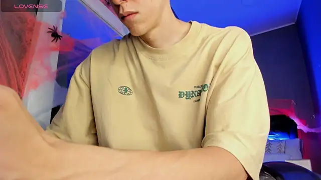 Snapshot of Jhon_snow22 chatting on October 28, 2025, 1:14 pm Jhon snow22 online show from October 28, 2025, 1:14 pm