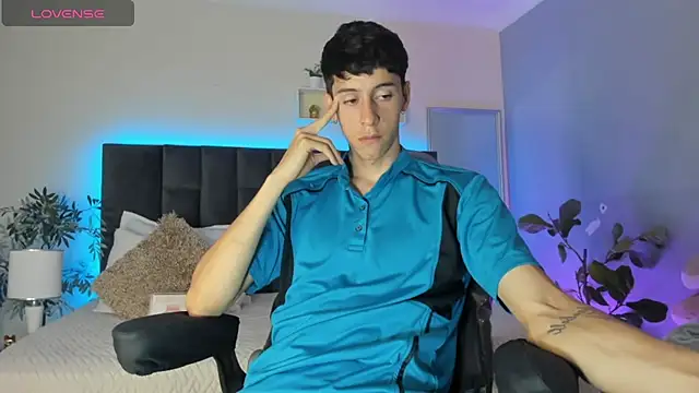 Snapshot of Jhon_snow22 chatting on November 18, 2025, 3:05 pm Jhon snow22 online show from November 18, 2025, 3:05 pm