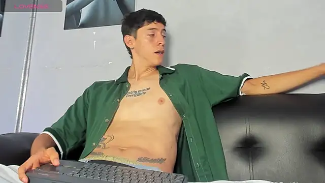 Snapshot of Jhon_snow22 chatting on November 19, 2025, 2:06 pm Jhon snow22 online show from November 19, 2025, 2:06 pm