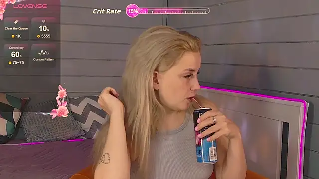 Crystal Jull online show from September 14, 2025, 11:09 am