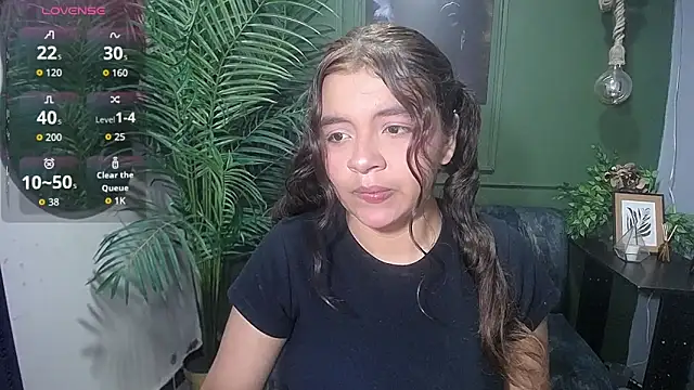 sweety smilee online show from September 25, 2025, 6:44 pm