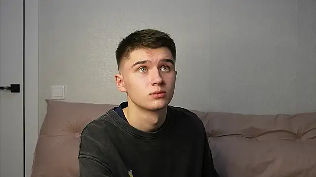 SherlockMax online show from November 6, 2025, 7:04 pm