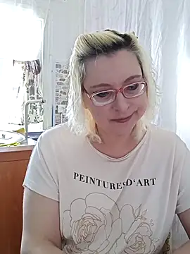 VikaKing online show from February 28, 2026, 9:32 am