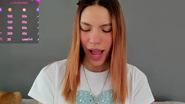 AntonellaaRossii online show from October 2, 2025, 1:18 pm