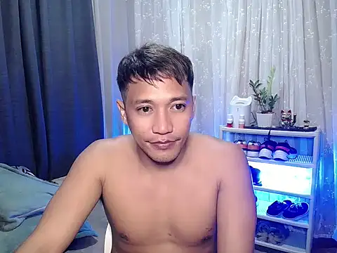 WildhunterMark online show from July 16, 2026, 6:47 pm