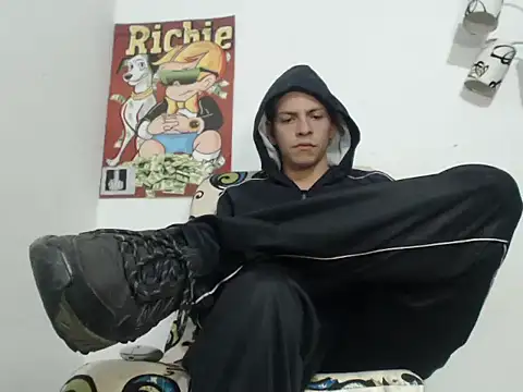 Thomasjons  online show from October 21, 2025, 1:17 am