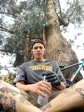 Thomasjons  online show from November 29, 2025, 4:32 pm