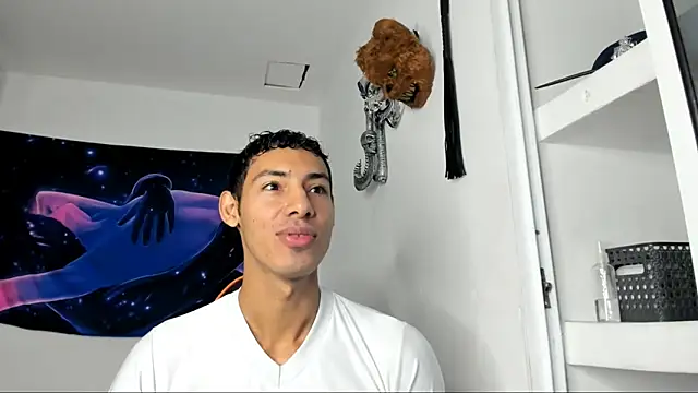 jhosep hamilton online show from October 13, 2025, 11:43 am