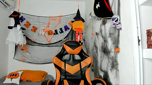 jhosep hamilton online show from October 16, 2025, 7:04 pm