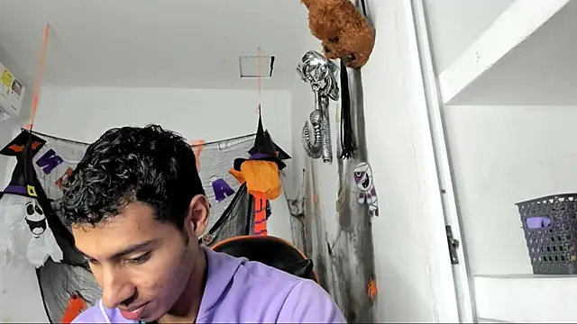 jhosep hamilton online show from October 27, 2025, 12:20 pm