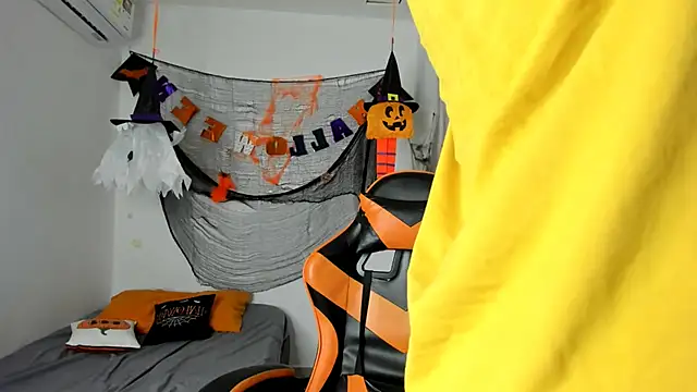 jhosep hamilton online show from November 1, 2025, 6:54 pm