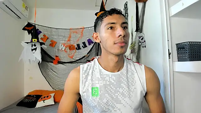 jhosep hamilton online show from November 6, 2025, 6:53 pm