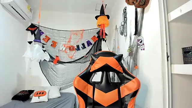 jhosep hamilton online show from November 8, 2025, 6:40 pm