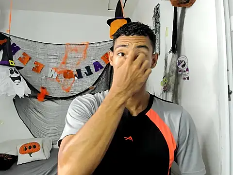 jhosep hamilton online show from November 11, 2025, 6:30 pm