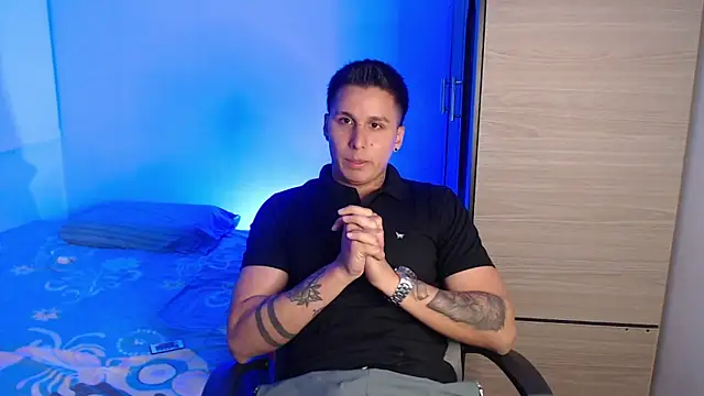 valentinosex1 online show from January 8, 2026, 9:50 pm