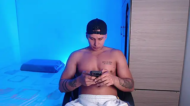 Snapshot of valentinosex1 chatting on July 5, 2026, 11:01 pm valentinosex1 online show from July 5, 2026, 11:01 pm
