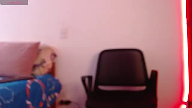 axel davis  online show from October 10, 2025, 1:32 pm